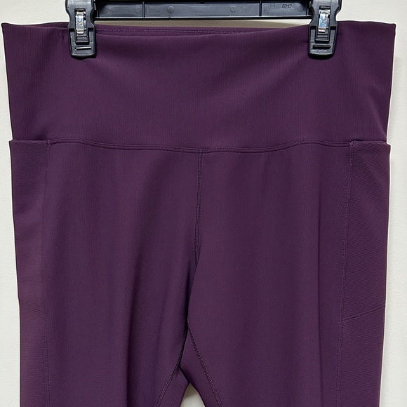 CALIA by Carrie Underwood Pants - NWOT Calia Purple Cropped Leggings with Pockets size XXL